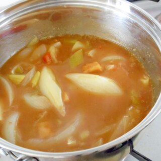 市販のカレーに一手間！野菜カレー